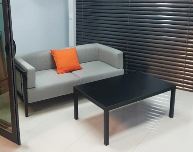 Leisure Collection Scalato Table and Sofa